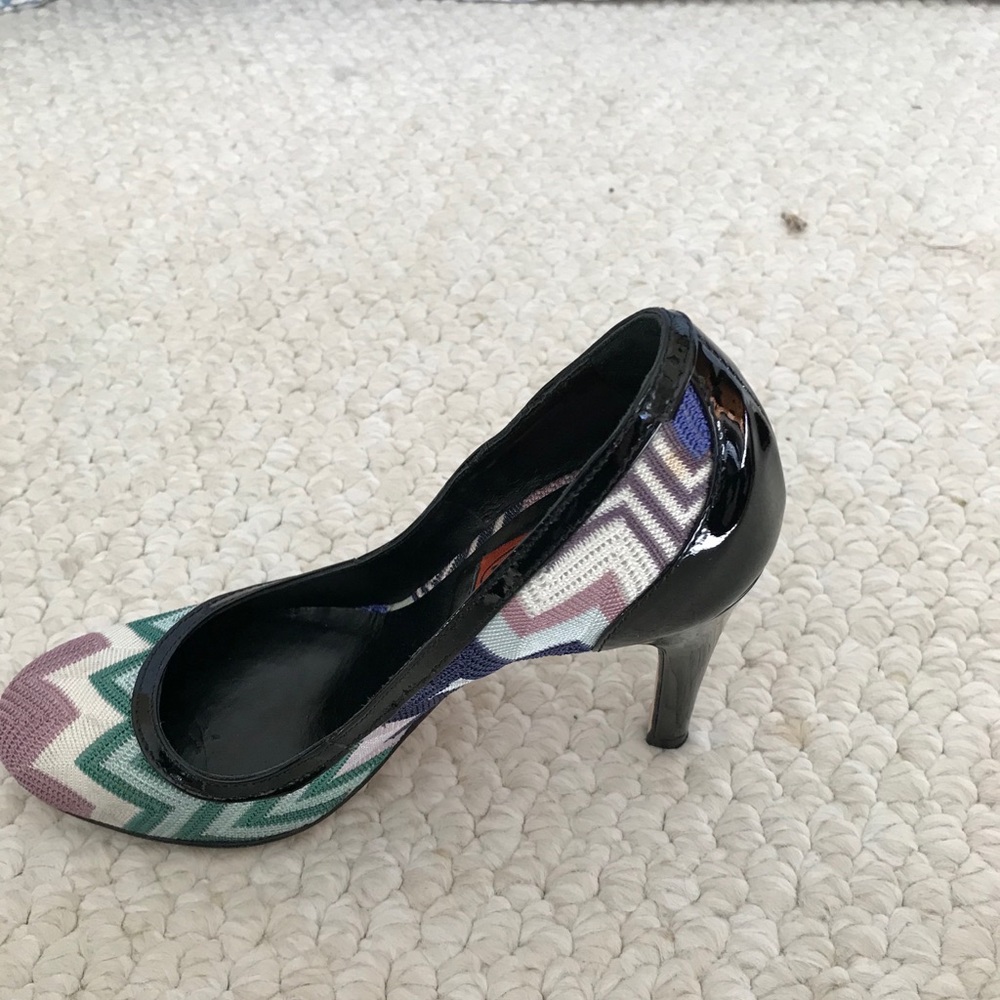 Missoni woven and patent leather pumps.